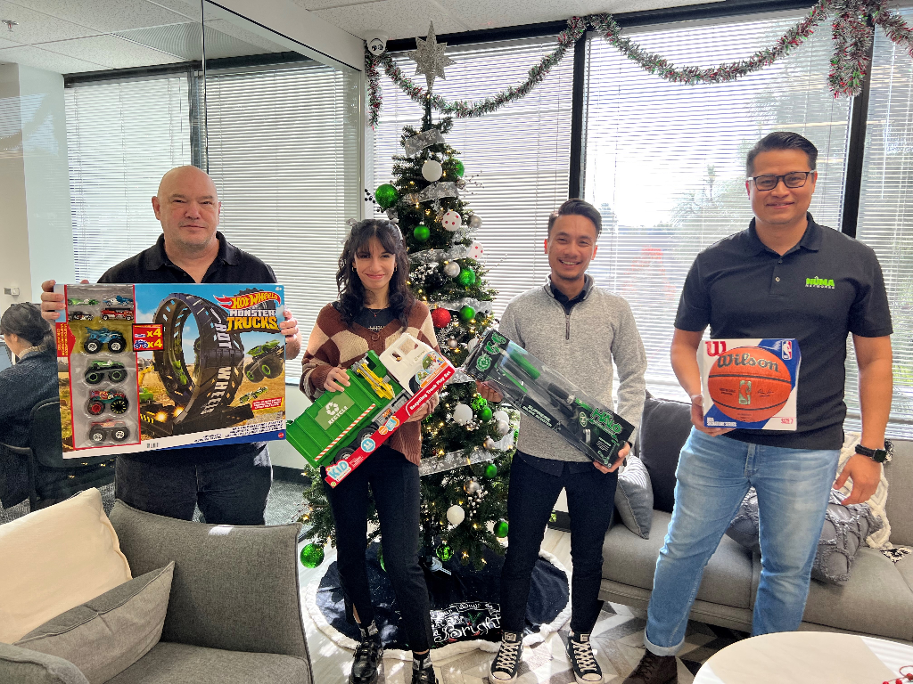 Holiday Events Volunteer