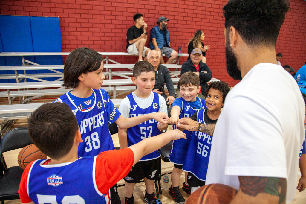 Antelope Valley YMCA - Youth Sports Volunteers
